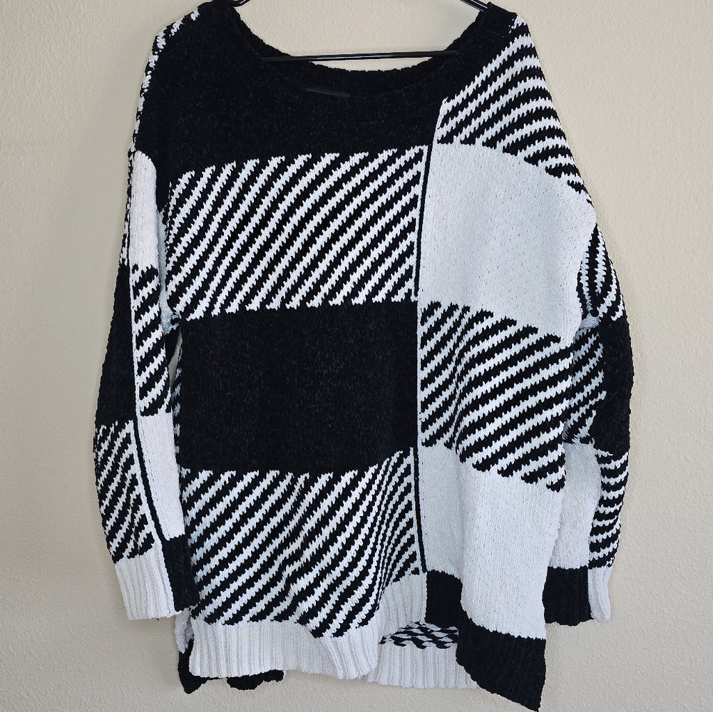 VICI Knit Sweater, Size Medium - SAME DAY SHIP - ORDER BY 4PM PST
